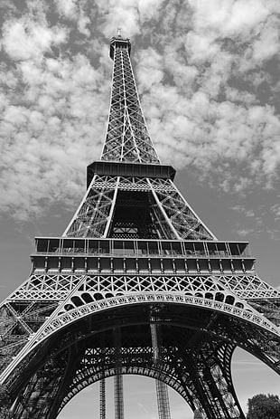 grayscale photo of Eiffel Tower