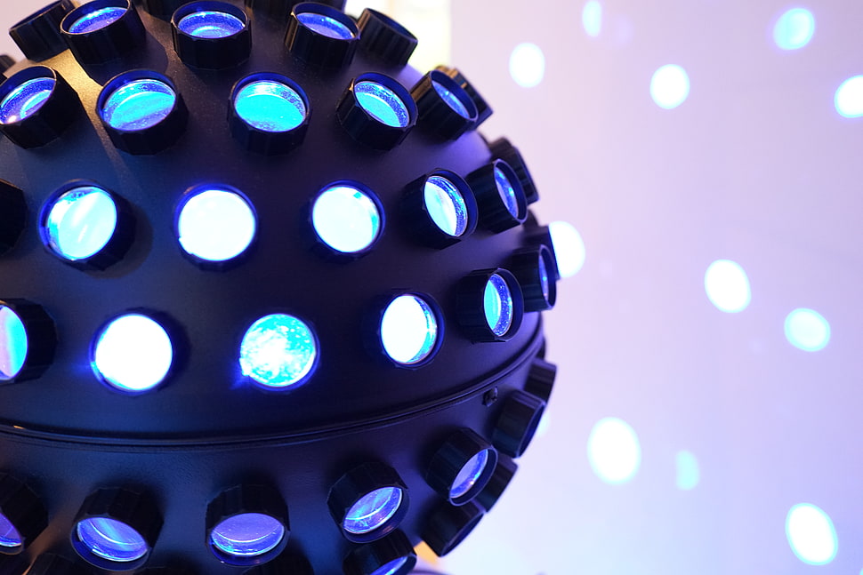 selective focus of projector lamp HD wallpaper