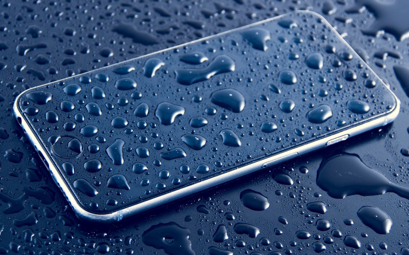 space gray iPhone 6 with water dew