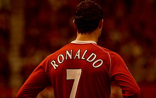 Chistian Ronaldo wearing red 7 jersey shirt HD wallpaper