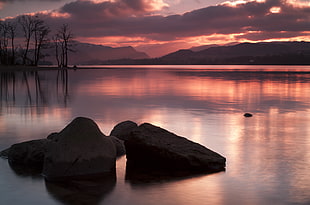 brown rocks on body of water during sunset, ullswater HD wallpaper