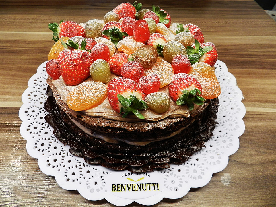 strawberry fondant cake HD wallpaper