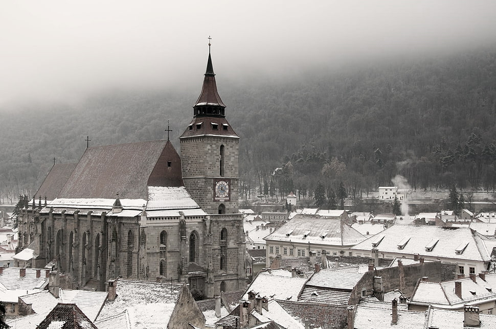 gray and brown cathedral, Brasov, Romania, snow, city HD wallpaper