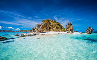 panoramic photography of island during daytime HD wallpaper
