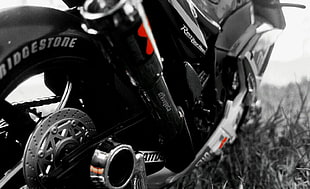 black sports bike HD wallpaper