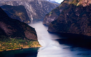 river between mountain ranve, nature, Norway, mountains, landscape HD wallpaper