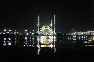 mosque during night HD wallpaper