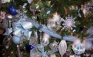 Christmas tree,  Christmas decorations,  Ornaments,  Snowflakes HD wallpaper