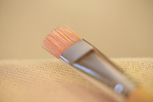 brown makeup brush
