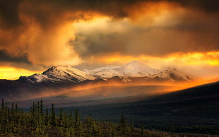 white snow mountain under sky