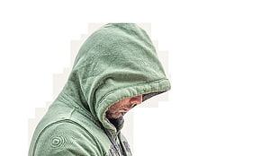 man wearing gray pullover hoodie