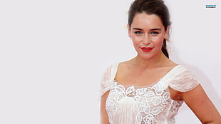 Michelle Rodriguez, Emilia Clarke, looking at viewer, actress, simple background