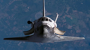 white aircraft