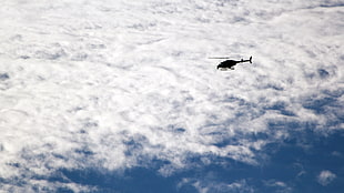 black helicopter under white sky HD wallpaper