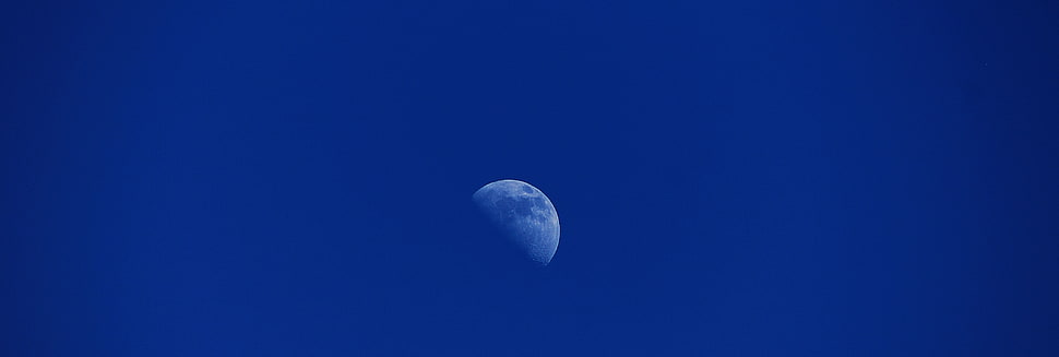 half moon during daytime HD wallpaper