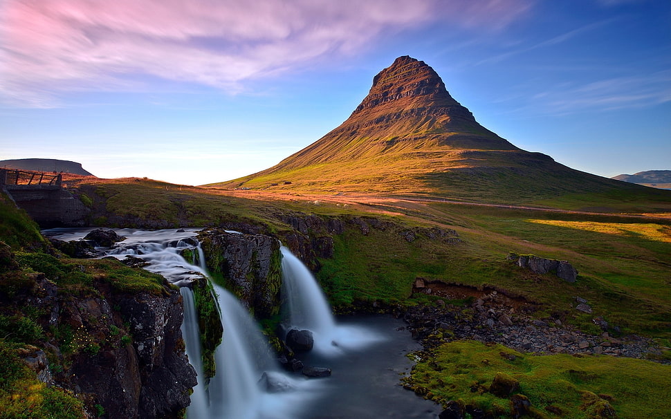 photography of Gullfoss waterfall near mountain during daytime HD wallpaper