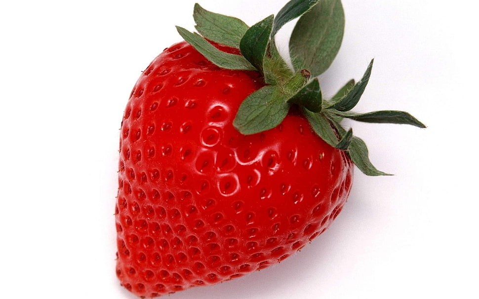 ripe strawberry HD wallpaper