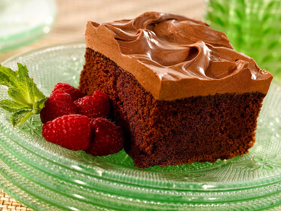 chocolate cake with strawberry on clear glass tray HD wallpaper