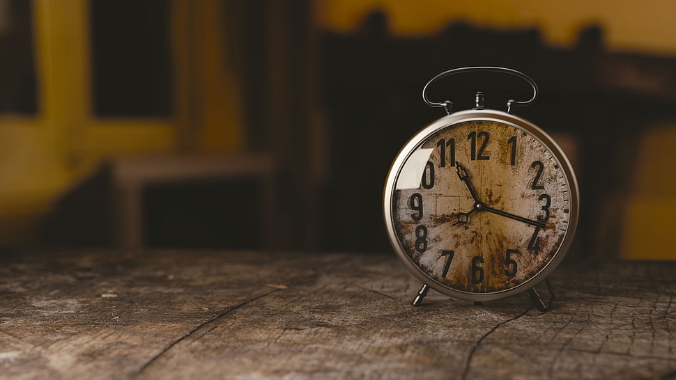 round silver deck clock at 11:18 HD wallpaper