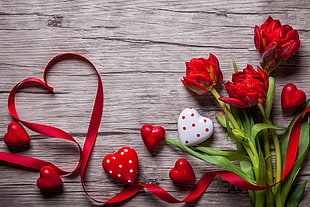 red flowers, Valentine's Day, love image, heart HD wallpaper