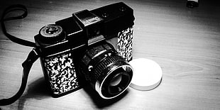 compact camera, photography, monochrome, vintage, camera
