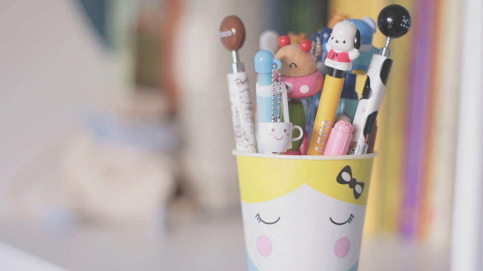 assorted pencil in white and yellow cup HD wallpaper