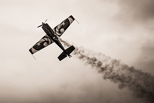 black and white monoplane, extra 330, airshows, monochrome HD wallpaper