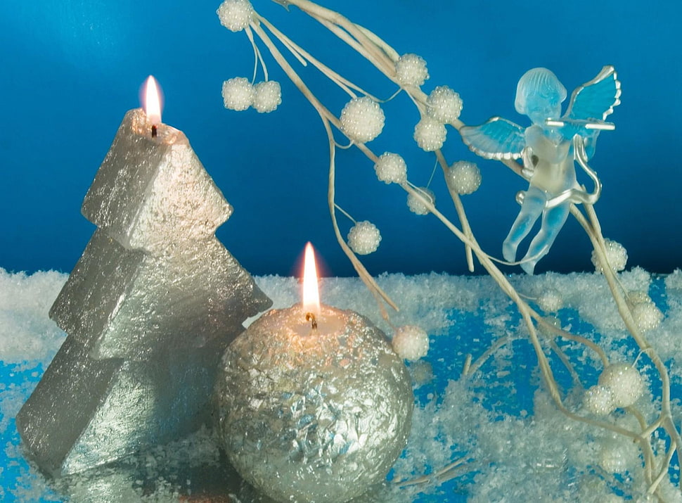 two gray candles HD wallpaper