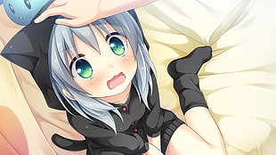 gray-haired female anime character