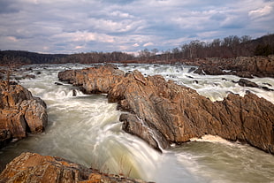 rocky river under white clouds, great falls HD wallpaper