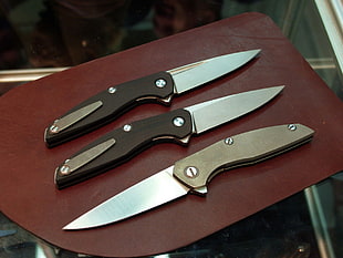 three gray flip knives, shirogorov, knife
