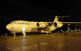 white US Air Force airplane, airplane, C-17 Globmaster, US Air Force HD wallpaper