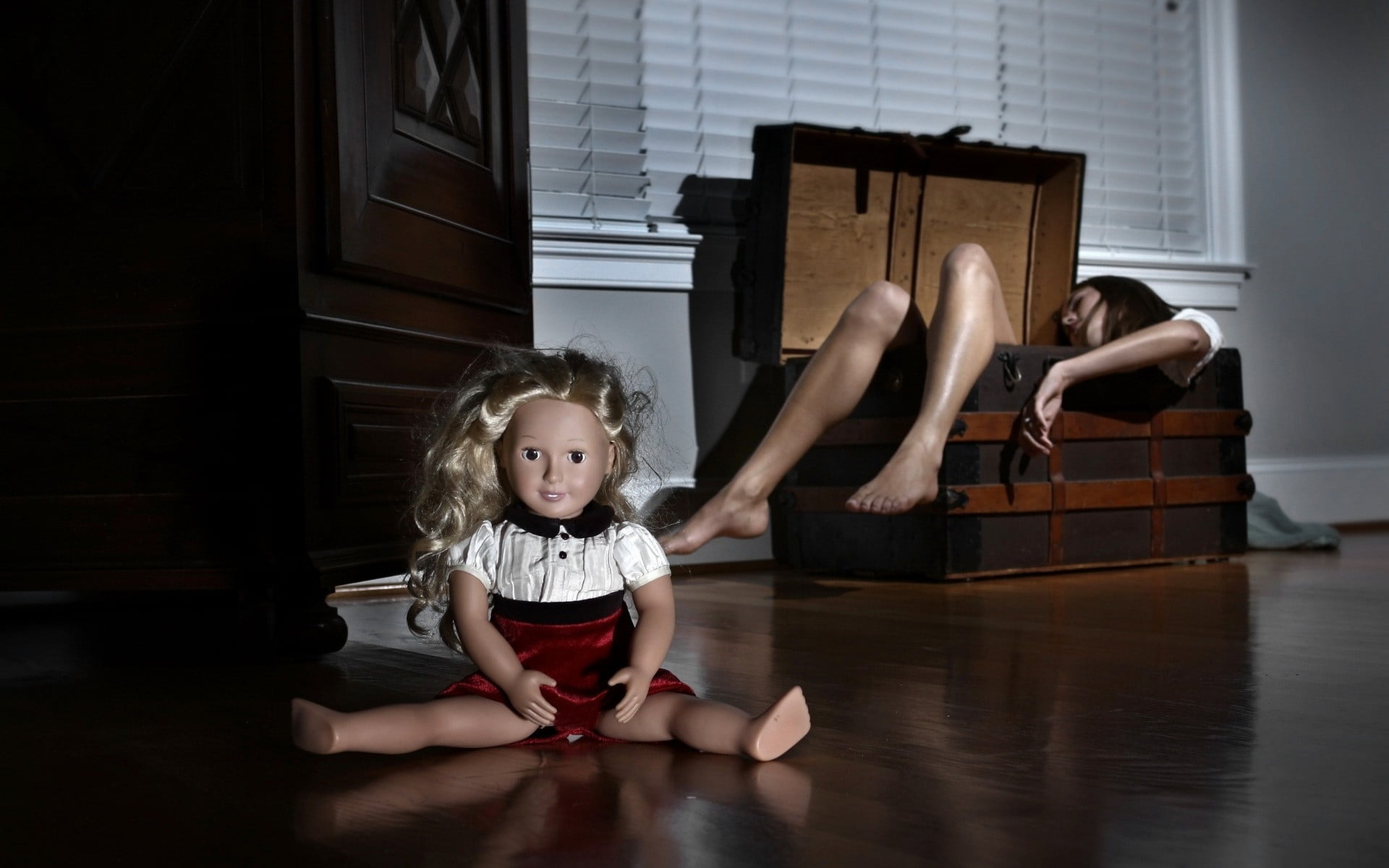 D daughter. Фотосессия сломанная кукла. Красивая сломанная кукла. Куклы для девочек.