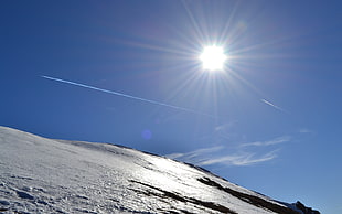 photography of sun flares during daytime