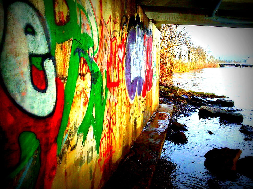 yellow and purple painted wall, graffiti, river, wall, urban HD wallpaper