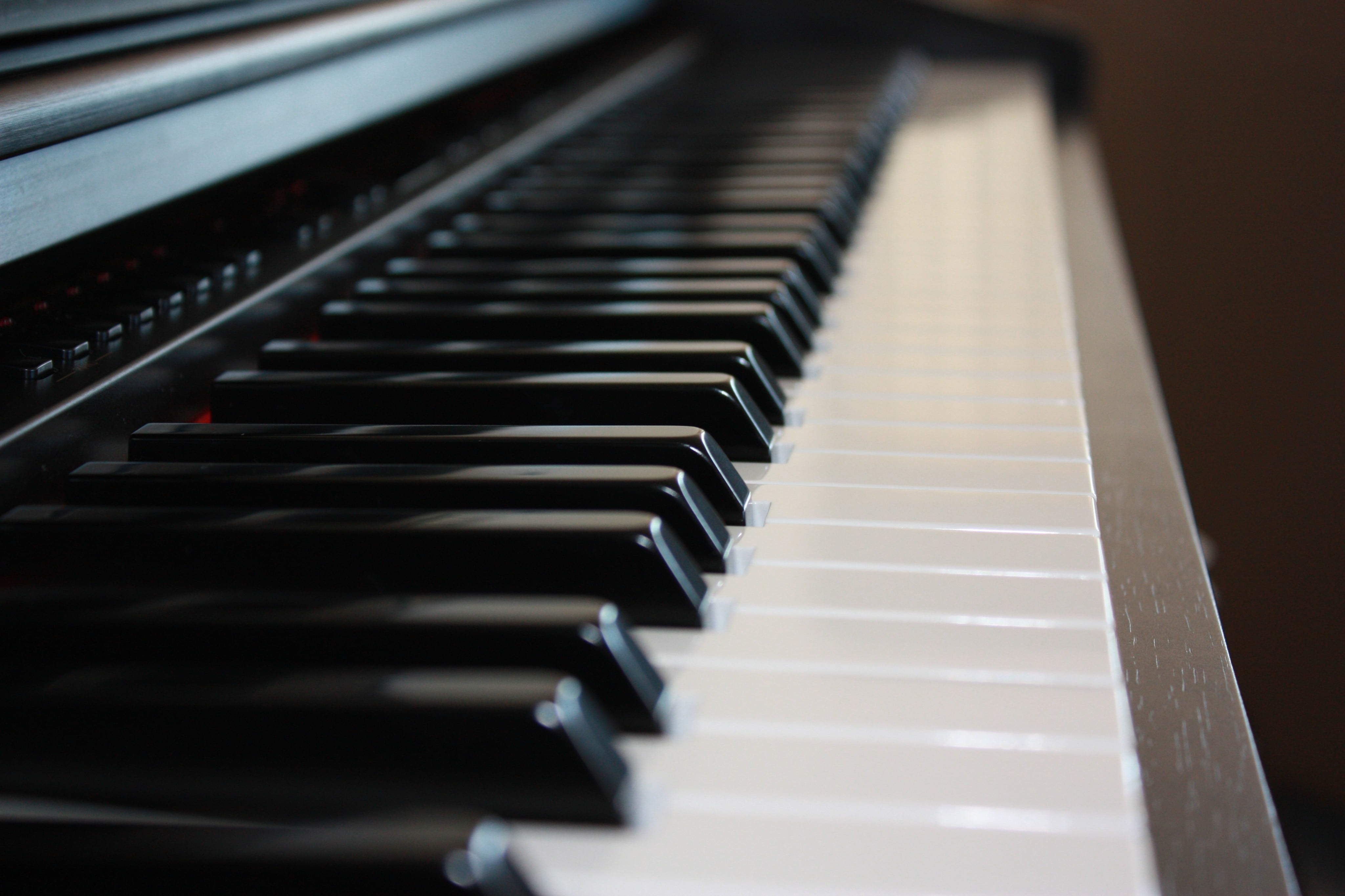 Download Gambar Wallpaper Black and White Piano terbaru 2020