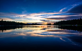 low light photo of lake surrounded with trees HD wallpaper