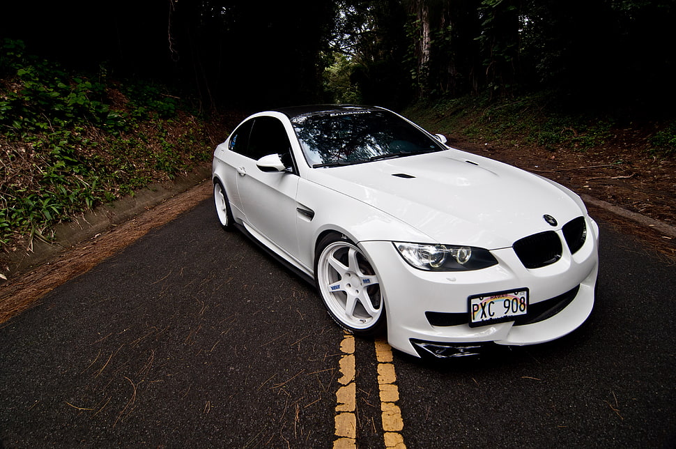 white BMW coupe HD wallpaper