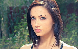 woman in black eyeliner HD wallpaper