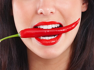 red chili, chilli peppers, juicy lips HD wallpaper
