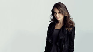 woman wearing black full-zip jacket HD wallpaper