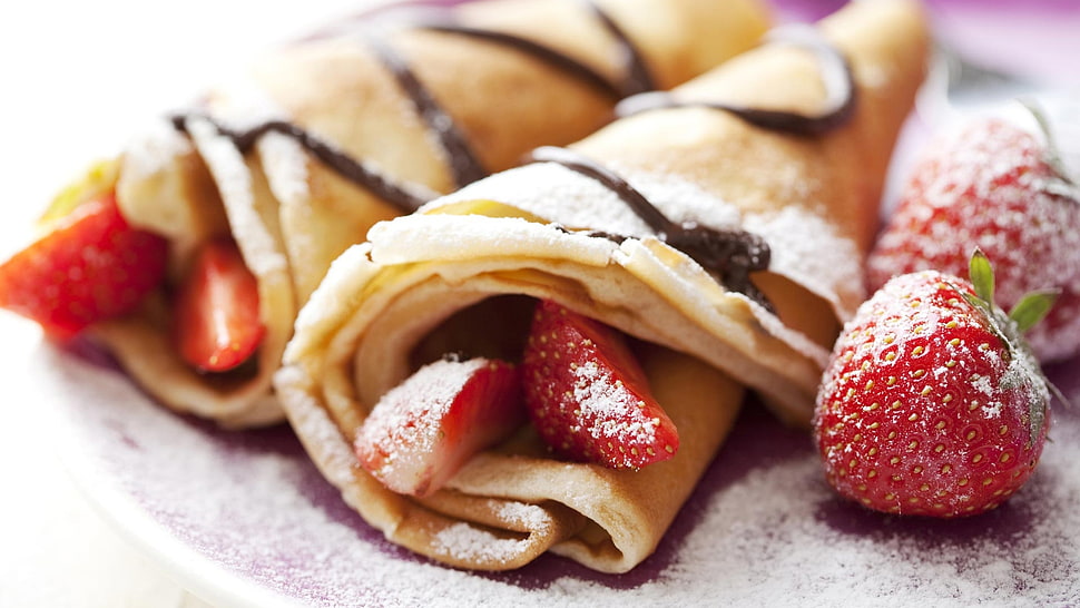 close-up photography of rolled pie with strawberries HD wallpaper