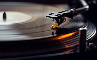 selective focus photography of turntable HD wallpaper