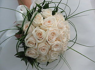 white bouquet rose flower