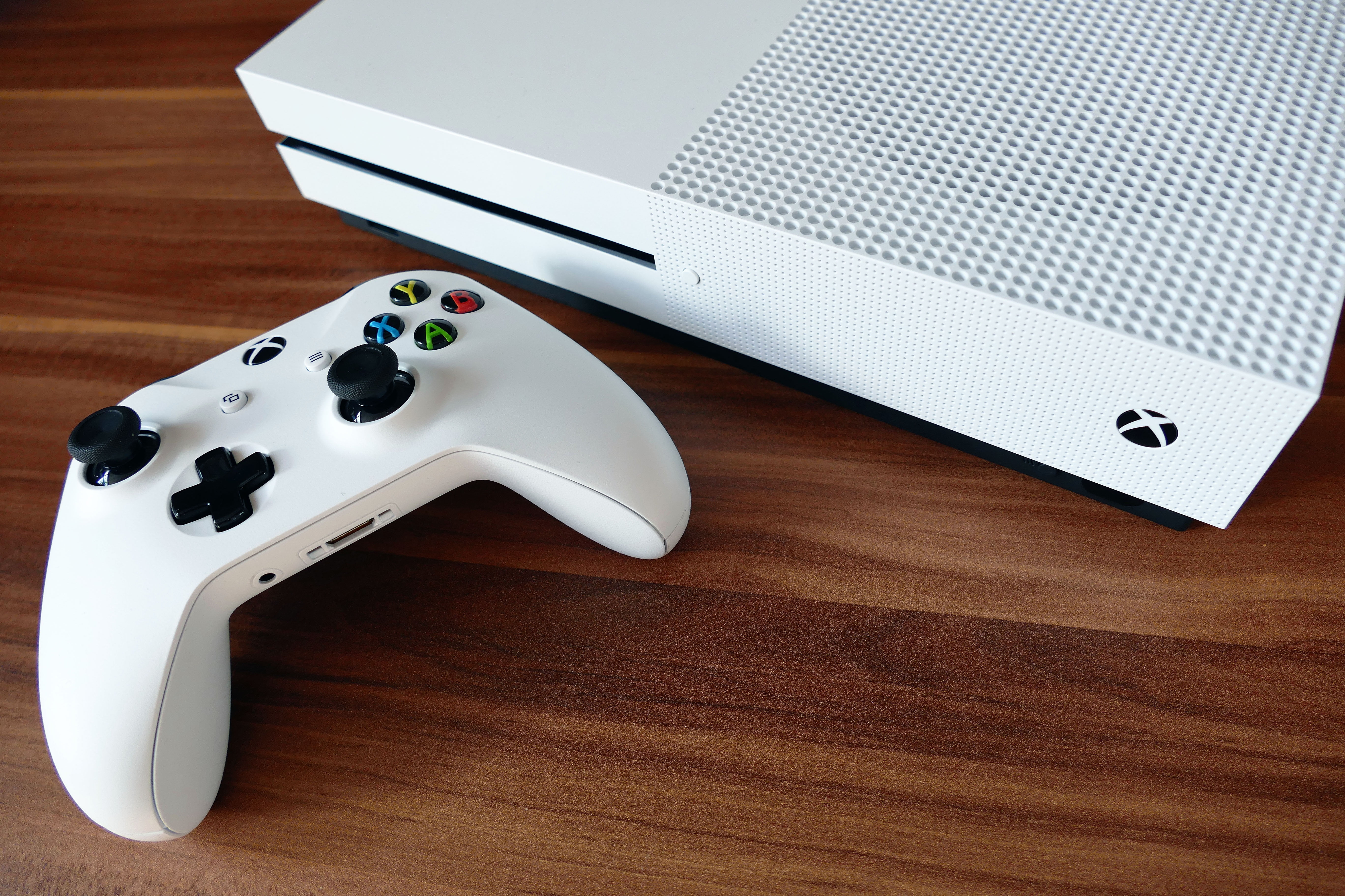 Game console is. Xbox one s. Приставка Xbox one s. Игровая приставка консоль х бокс. Xbox one s all Digital 1tb.