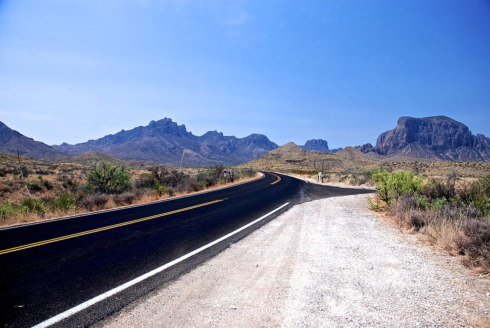 gray soil, desert, road, mountains, landscape HD wallpaper