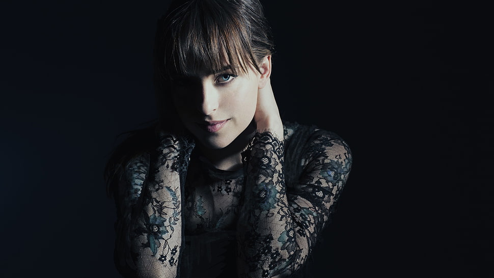 woman wearing black lace long-sleeved top HD wallpaper