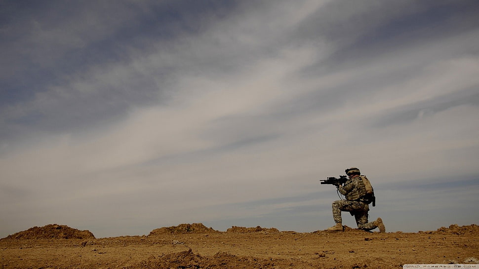 men's brown top, soldier, AR-15 HD wallpaper