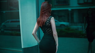 women in dress with left hand on waist standing HD wallpaper