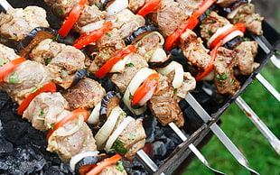 meat barbecue skewers on grill HD wallpaper